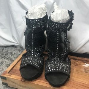 Fergie silver and black heels